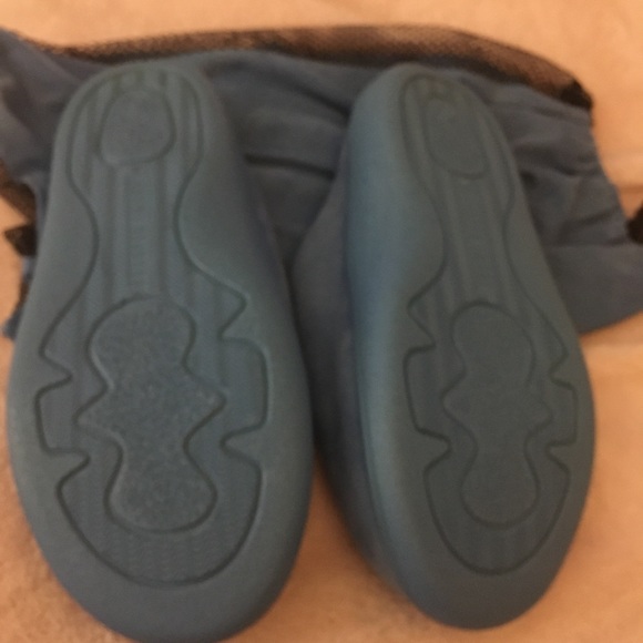 Sharper Image memory foam slippers. Size 8 - Picture 4 of 8